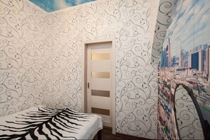 Standard-Apartment, Mehrere Betten, Nichtraucher | 1 Schlafzimmer, individuell eingerichtet, Schreibtisch