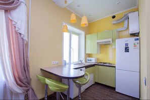 2 bedrooms, individually furnished, desk, laptop workspace