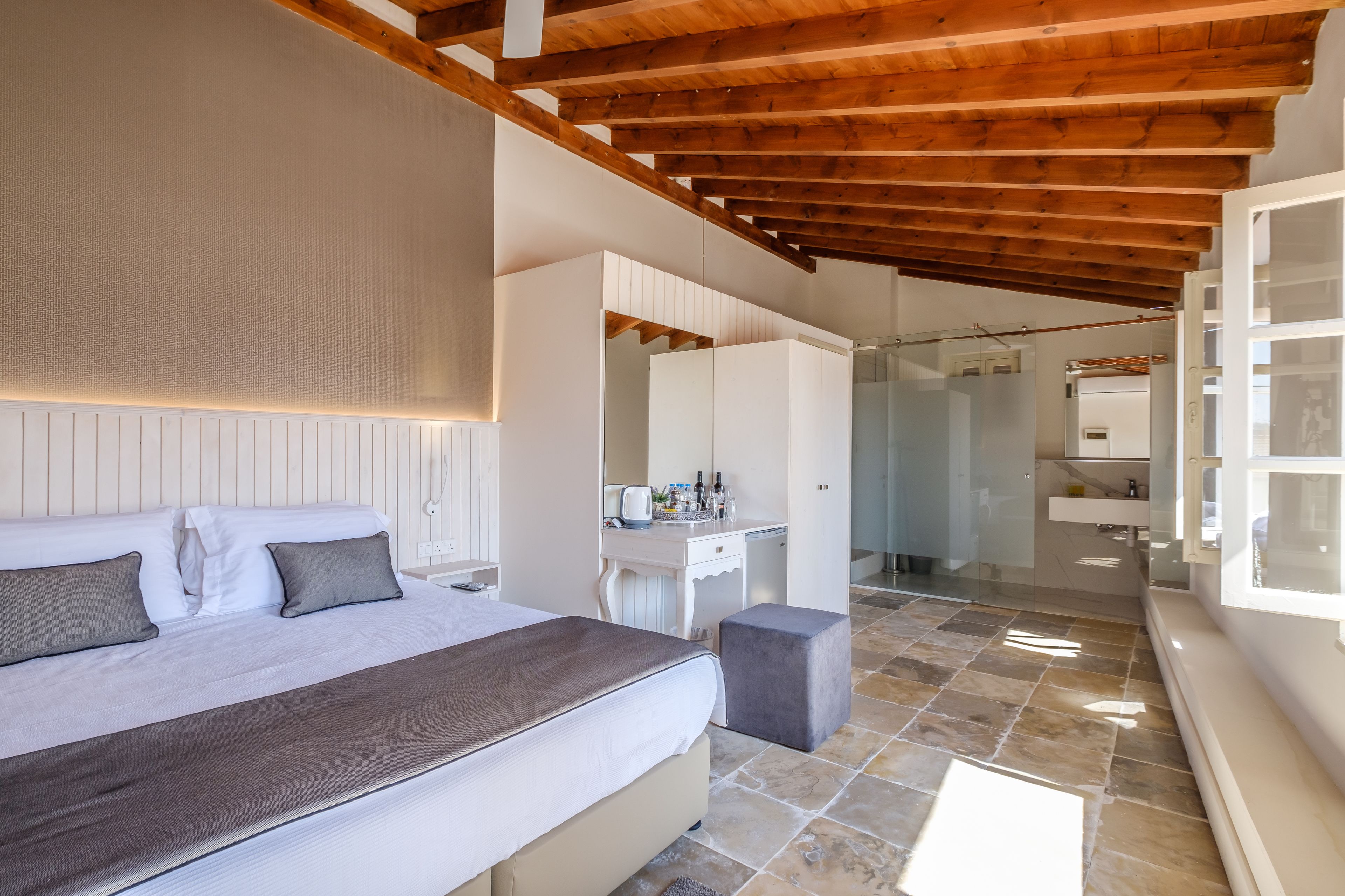 Deluxe Double Room, 1 Queen Bed, Non Smoking, City View | Desk, blackout curtains, iron/ironing board, free WiFi