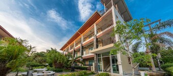 Tachang Airport Hotel