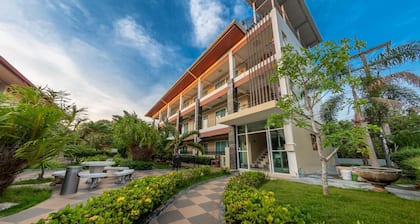 Tachang Airport Hotel