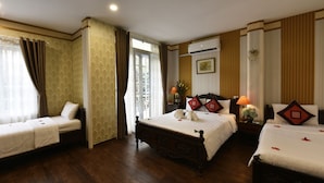Chambre Familiale, balcon, vue ville
