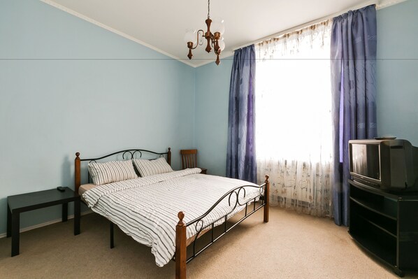 Laptop workspace, soundproofing, iron/ironing board, cots/infant beds