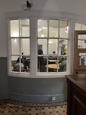 Lobby - Tontine Hotel & Bar (Telford)