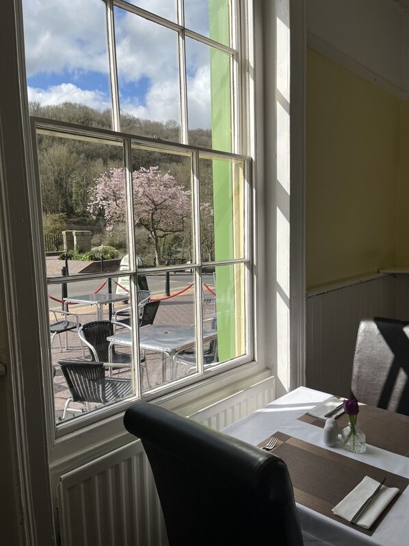 Restaurant - Tontine Hotel & Bar (Telford)