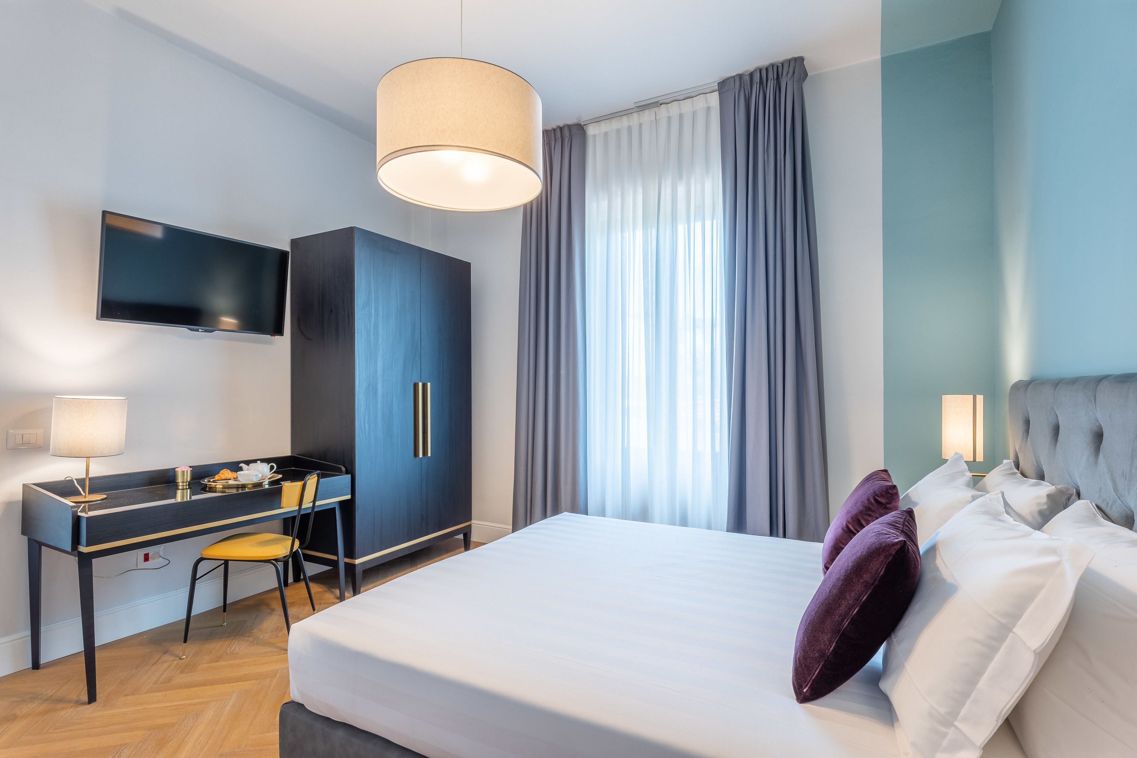 standard double room | minibar, desk, soundproofing, free wifi