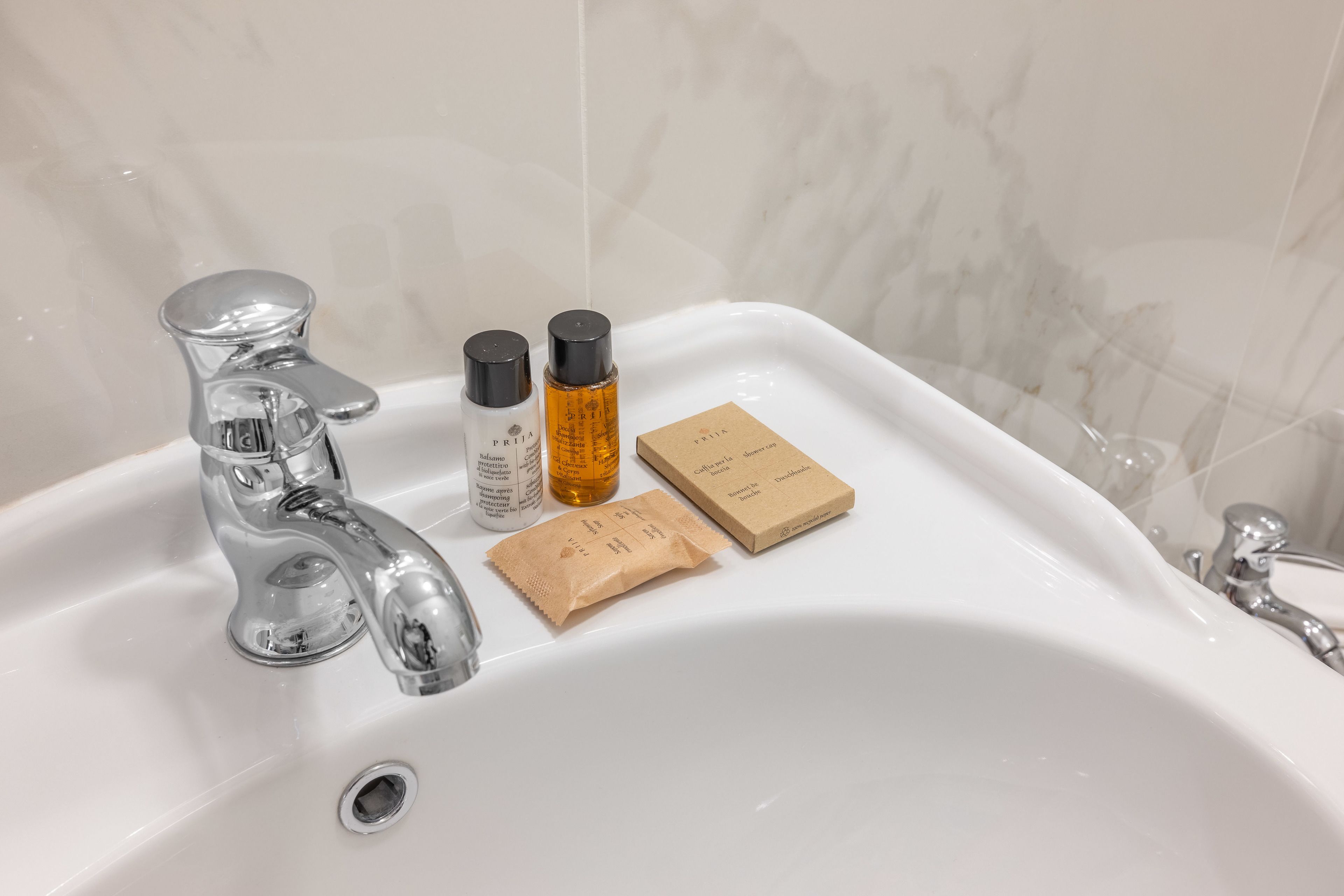 shower, free toiletries, hair dryer, bidet