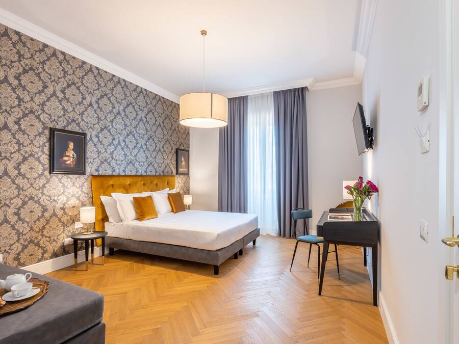 Deluxe Double or Twin Room (Leonardo Da Vinci) | Minibar, desk, soundproofing, WiFi (free)