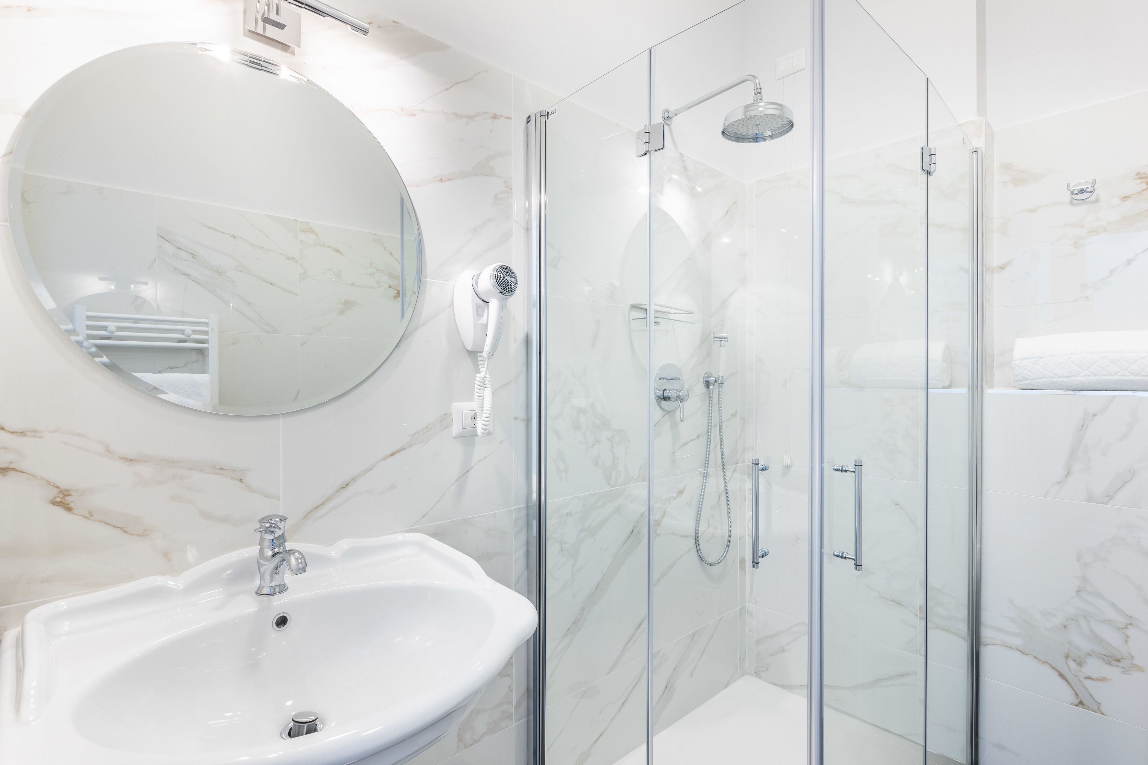 shower, free toiletries, hair dryer, bidet