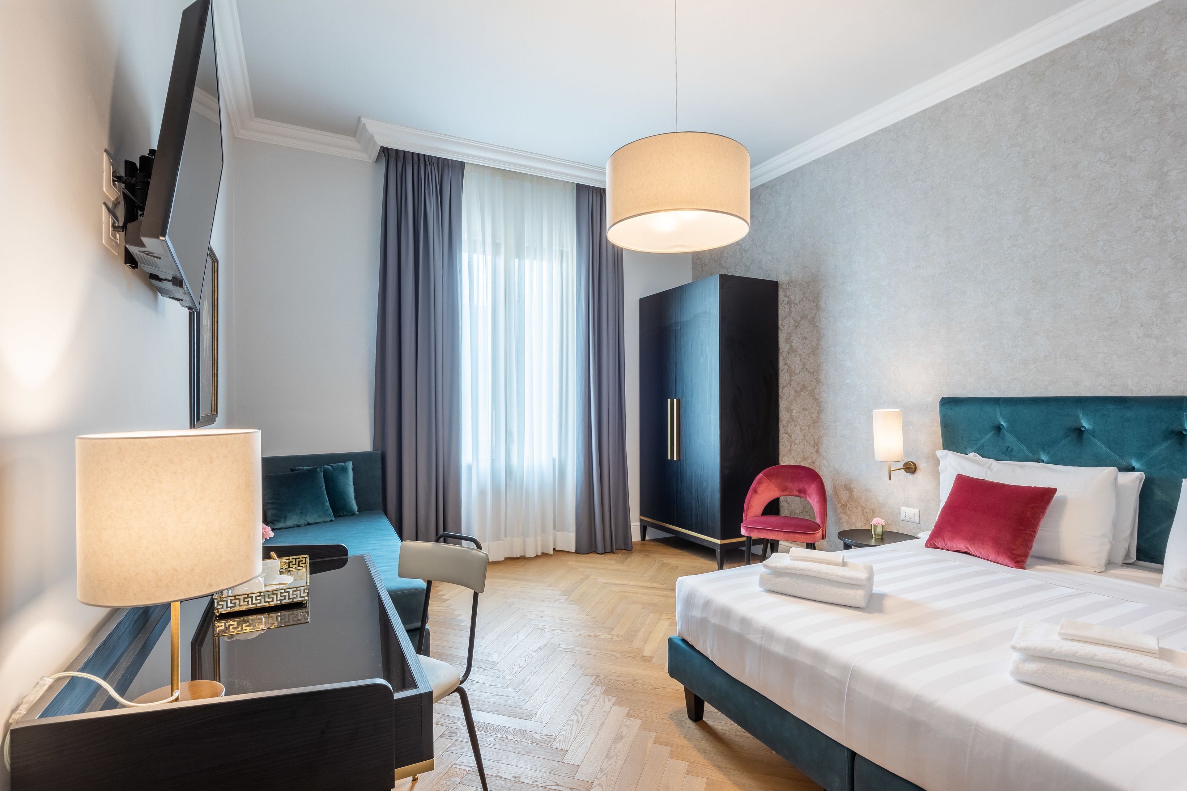 deluxe double or twin room, balcony (a.m. luisa de medici) | minibar, desk, soundproofing, free wifi