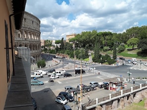 View from room - Colosseo Rooms Imperial Rome (Rome)
