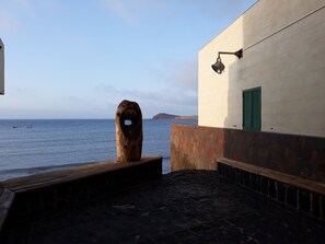 View from property - Ashavana Nest Hostel (Granadilla de Abona)