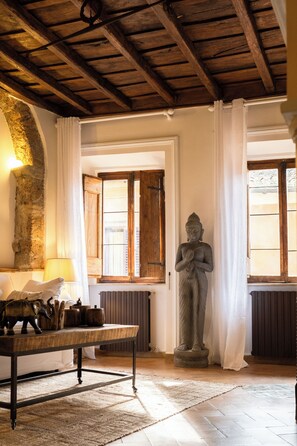 Apartment, 2 Schlafzimmer | Wohnbereich | Flachbildfernseher