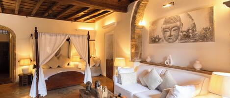 Apartment, 2 Bedrooms | Laptop workspace, iron/ironing board, free WiFi, bed sheets