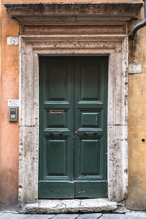 Front of property - Navona Deluxe Terrace (Rome)