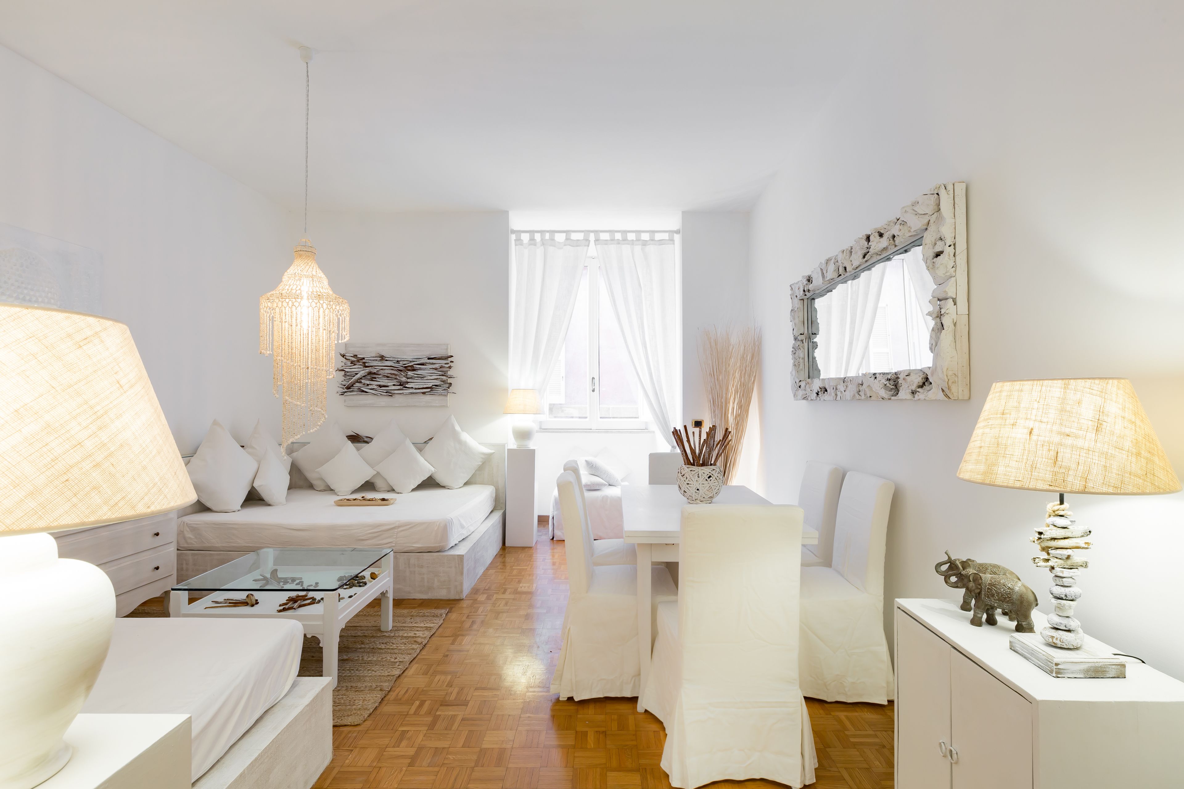 Luxury Apartment, 3 Bedrooms | 3 bedrooms, iron/ironing board, WiFi (free), bed sheets