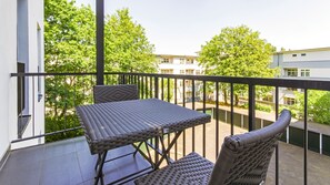 Deluxe tweepersoonskamer, privébadkamer | Uitzicht vanaf balkon