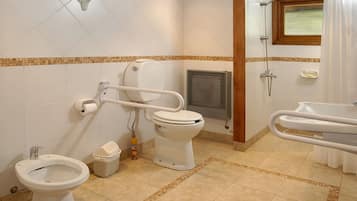 Classic House, Multiple Beds | Bathroom