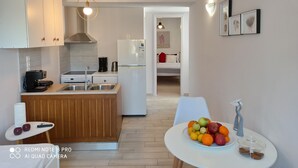 In-room dining - Experience & Enjoy Sea View Studios (Malevizi)