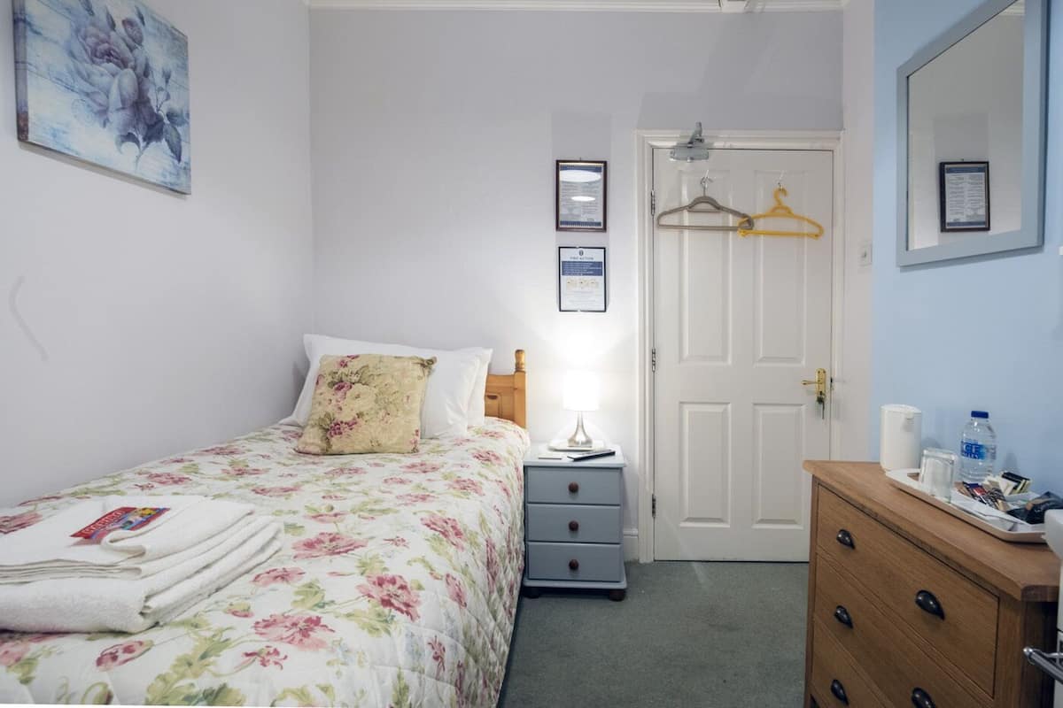 Single Room, Ensuite (Room 6) | Individually decorated, individually furnished, desk, free WiFi