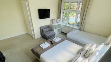 Free WiFi, bed sheets