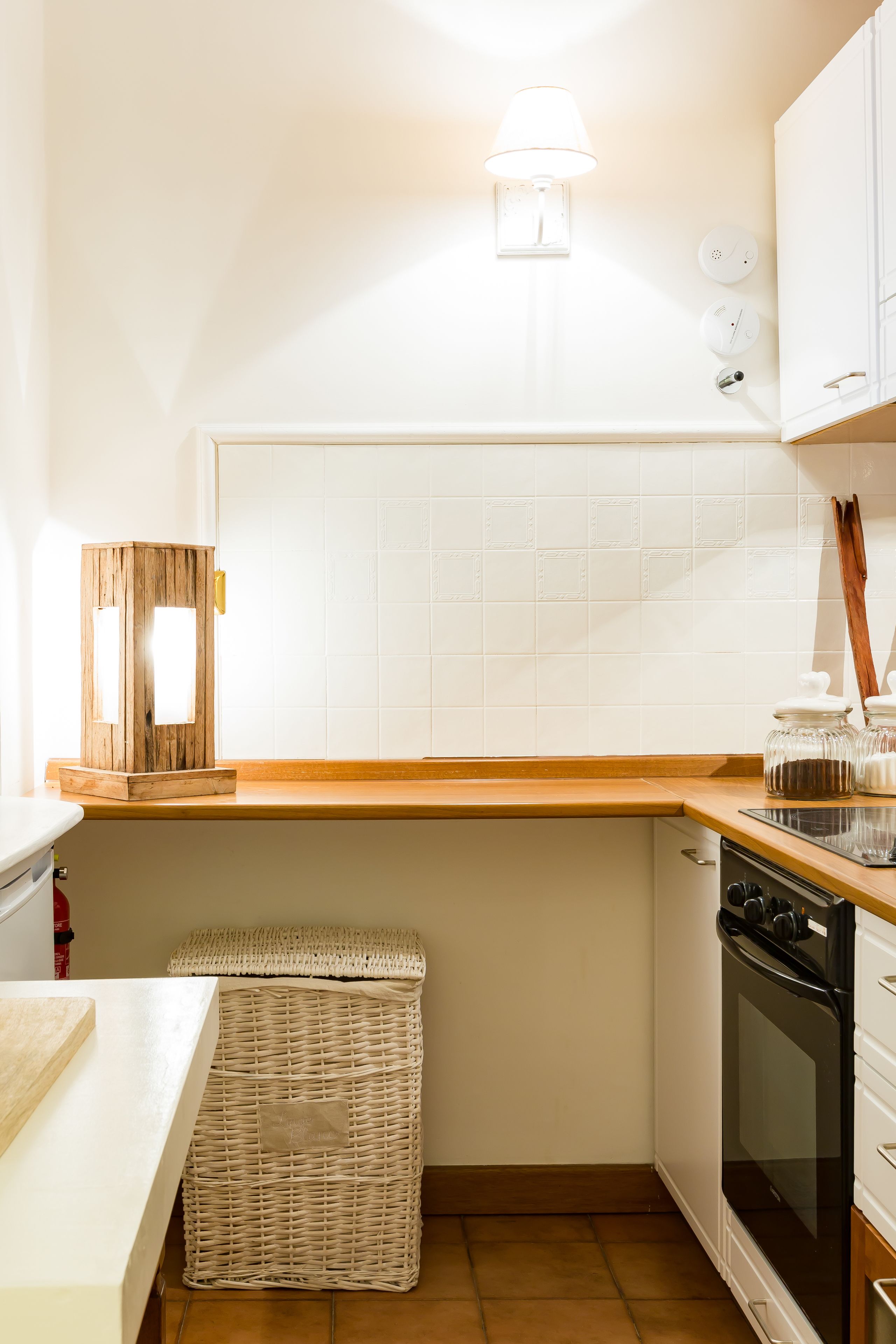 Apartment | Private kitchen | Fridge, microwave, oven, stovetop