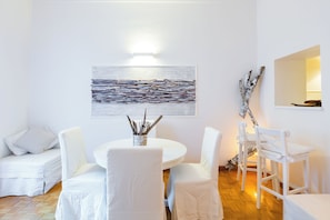 Apartment | Living area | Flat-screen TV - Casa Ripetta (Rome)