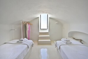 Luxury Villa, 3 Bedrooms - Alia Mansion by K&K (Santorini)