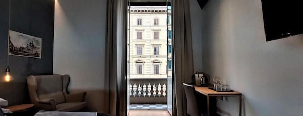 Bureau, espace de travail pour ordinateur portable