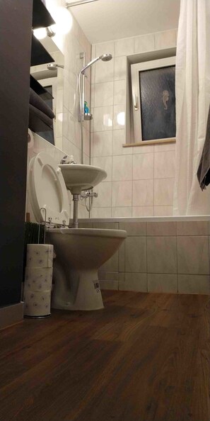 Bathroom - Dream & Relax Apartment's Allersberger (Nuremberg)