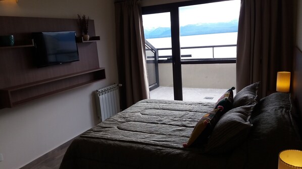 Design Apartment, Multiple Beds | Blackout drapes, free cribs/infant beds, free WiFi, bed sheets - Bariloche Downtown 3 II (San Carlos de Bariloche)