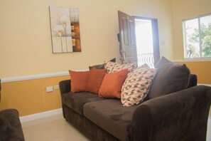 تلفزيون بشاشة مسطحة