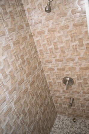 Douche de la salle de bain