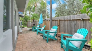 Deluxe King Suite One Bedroom w/Full Couch Bed-Unit 8 | Vue de la chambre