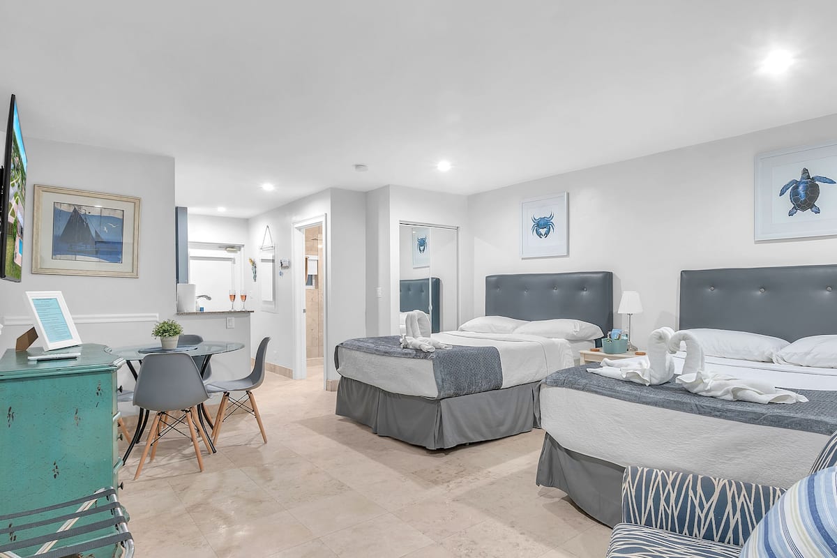 7 - Deluxe Double Queen Suite | 1 bedroom, premium bedding, Tempur-Pedic beds, individually decorated