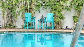 Outdoor pool, sun loungers