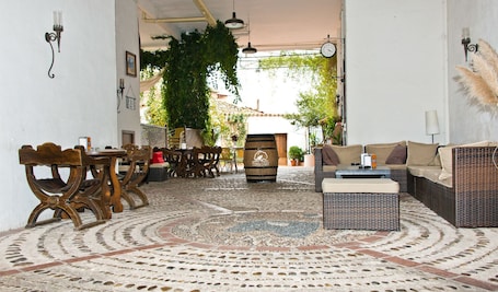 Terrace/patio. La Posada de Bayuela