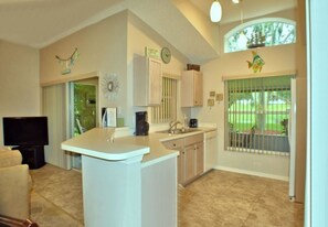 Apartment | 2 bedrooms, iron/ironing board, free WiFi, bed sheets