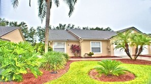 Apartment | Front of property