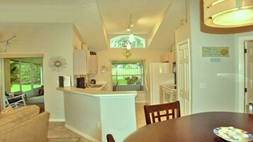 公寓 | 2 多间卧室、熨斗/熨衣板、免费 WiFi、床单