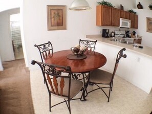 Apartment | Dining