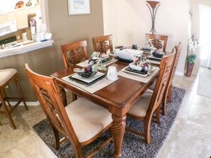 Apartment | Dining
