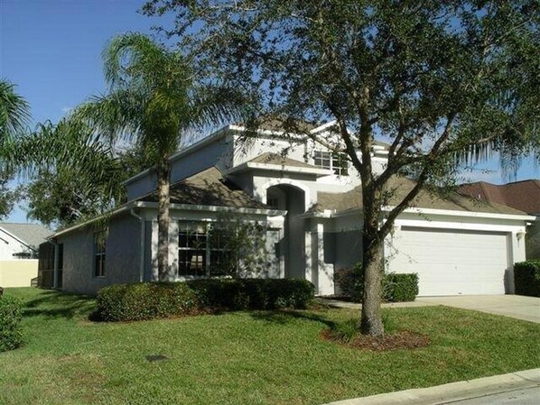 Apartment | Front of property