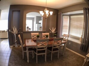 Apartment | Dining
