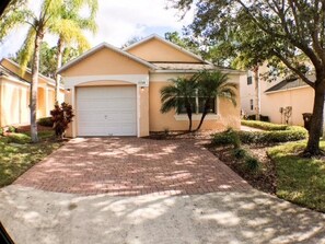 Apartment | Front of property