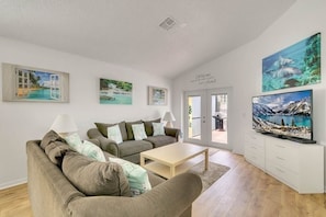 Apartment | Living area