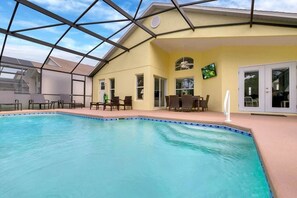 Apartment | Indoor pool