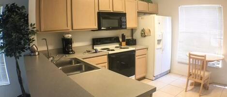 Apartment | 3 bedrooms, iron/ironing board, free WiFi, bed sheets
