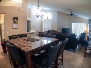 House | In-room dining