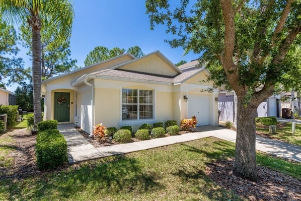 Apartment | Front of property